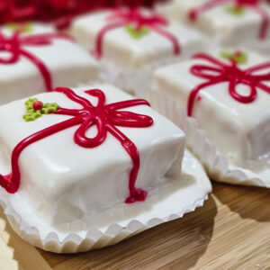 Festive French Fancy